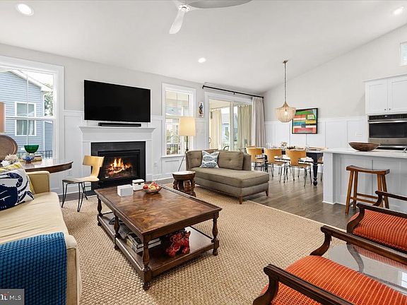 5th image of 41272 Gloucester Dr