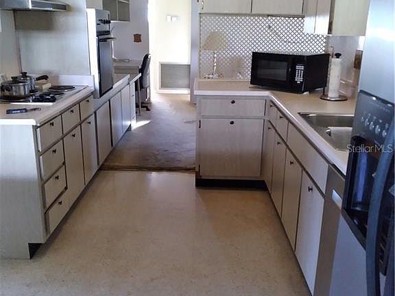 5th image of 802 Ojai Ave