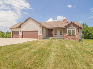 1441 Walter Mapp Dr, Riverside, IA 52327