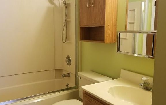 5th image of 27 Liberty Ln #213