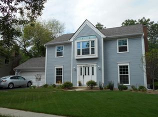1S348 Pine View St, Lombard, IL