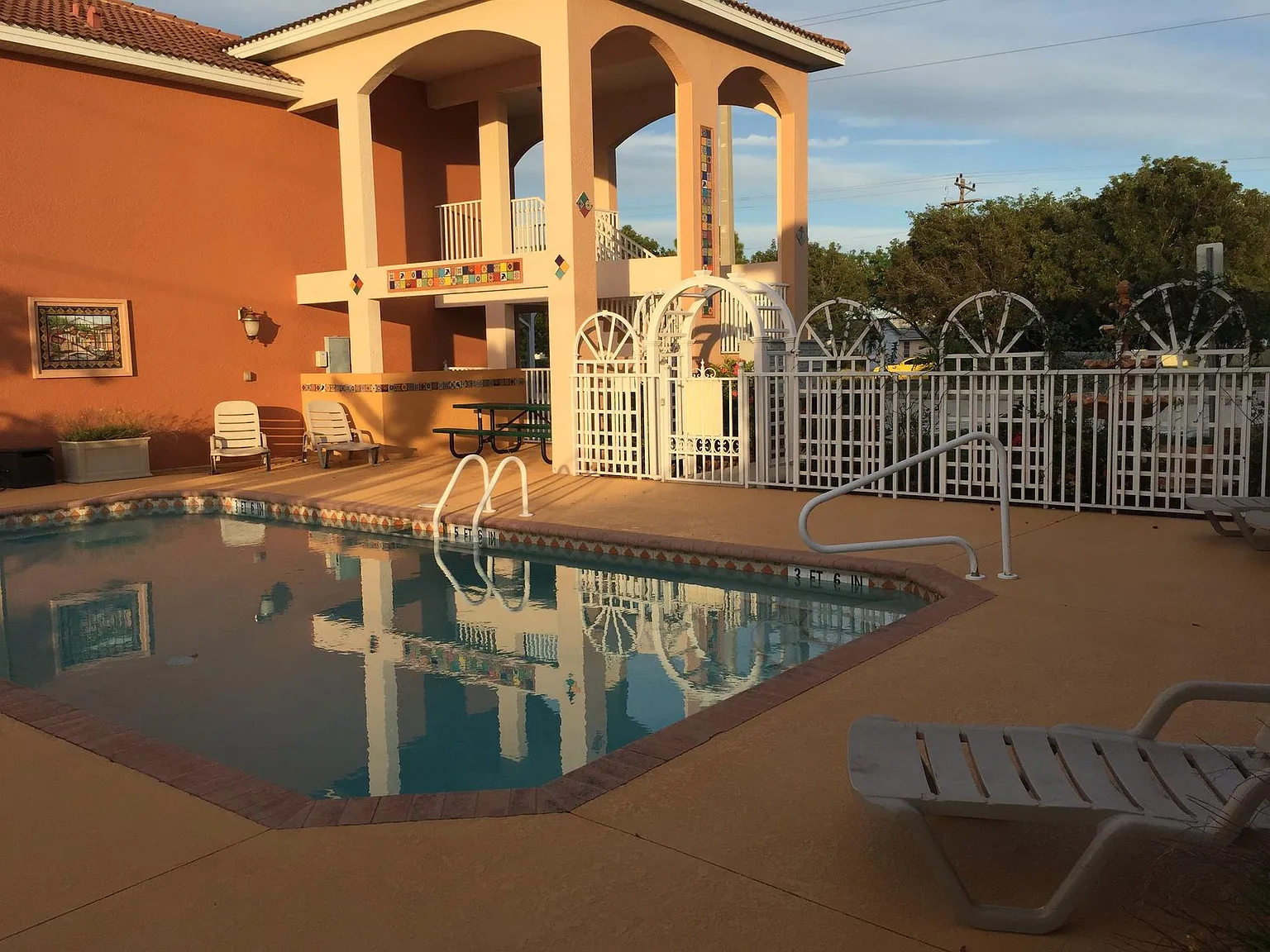 Santa Barbara Villas - Move in Special — Photo 4