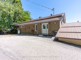 405 Champlain Rd, Penetang, ON L9M 1S3