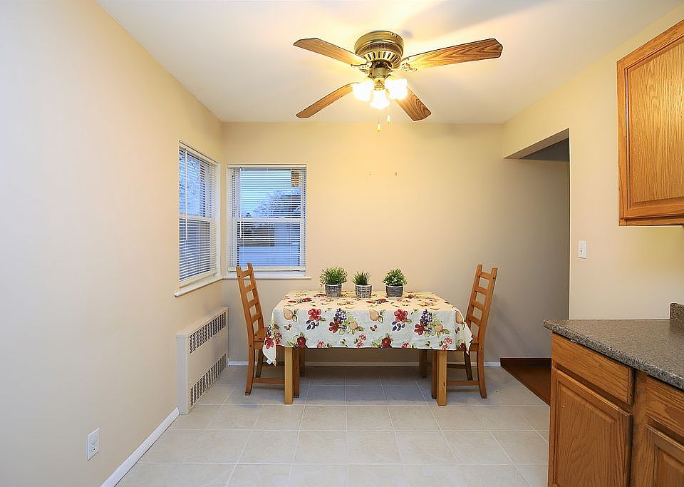 1st image of 5 Croyden Ln
