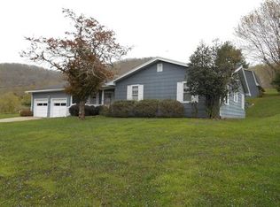 332 Vanhorn Dr, Glenville, WV 26351