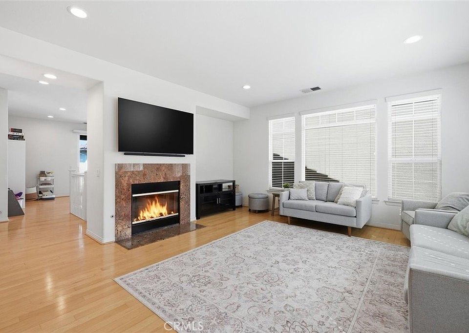 1st image of 2889 Plaza Del Amo Unit 515