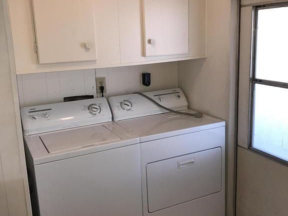 4th image of 271 W Olive Dr