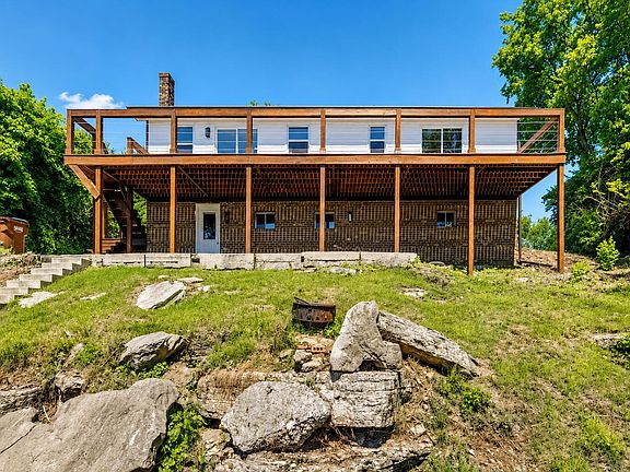 4th image of 3075 Waterworks Rd