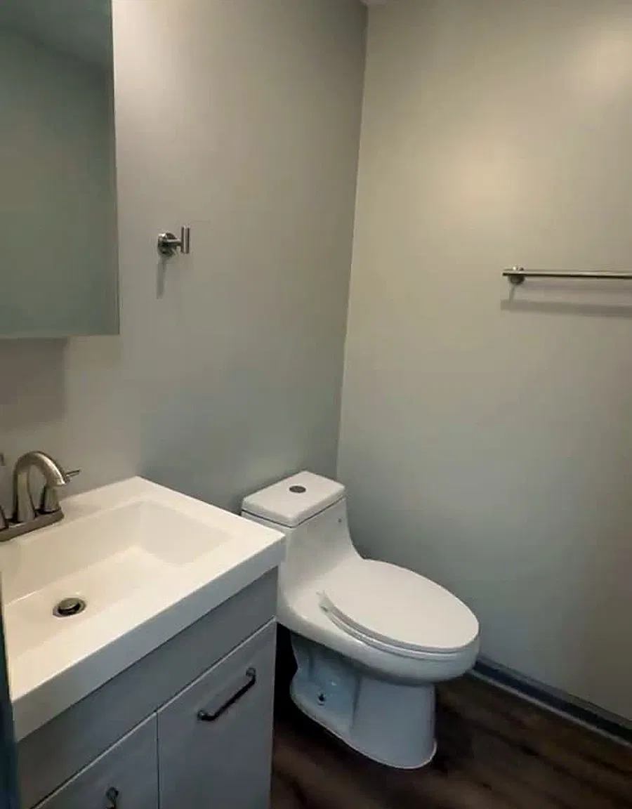 2 bed, 850 sqft, $2,100 — Photo 3