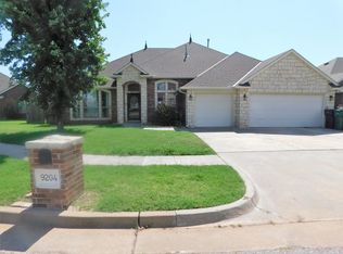 9204 Stacy Lynn Ln, Yukon, OK 73099
