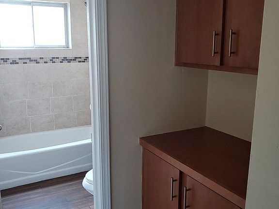 4th image of 552 D St APT 1
