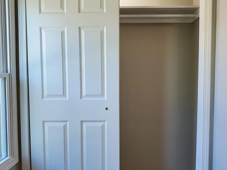 952 Lilley Ave — Photo 17