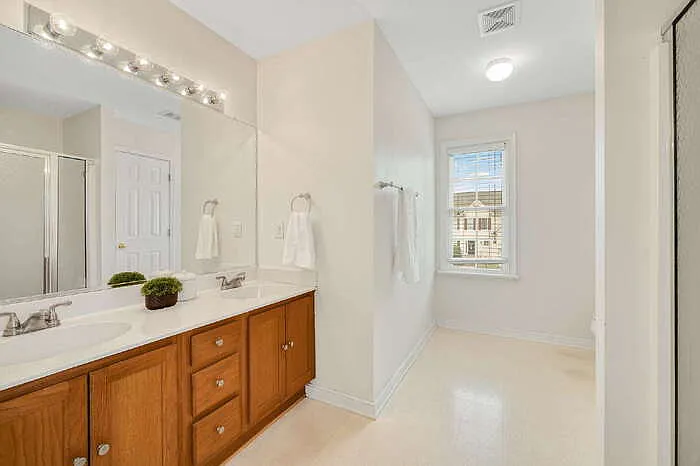 607 Green Garden Cir — Photo 29