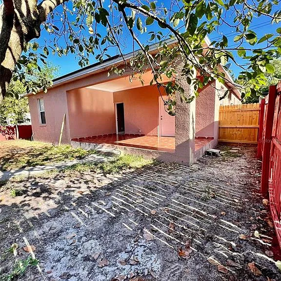 2324 W Palmetto St — Photo 6