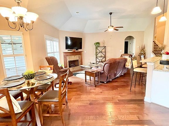4th image of 8781 Sterland Cir