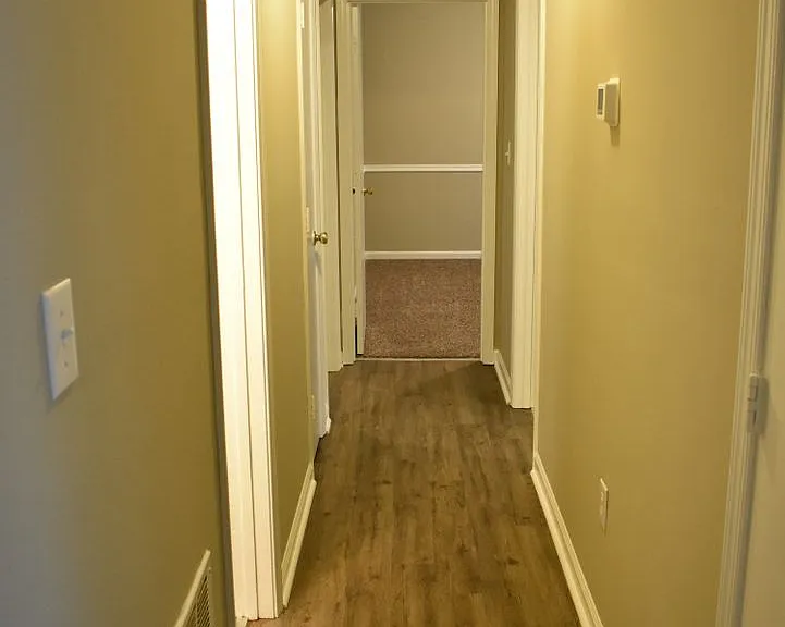 5405 Lee White Ln — Photo 10