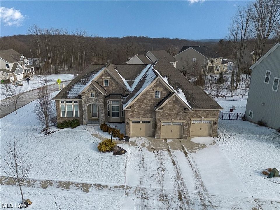 1st image of 2935 Steffan Woods Dr