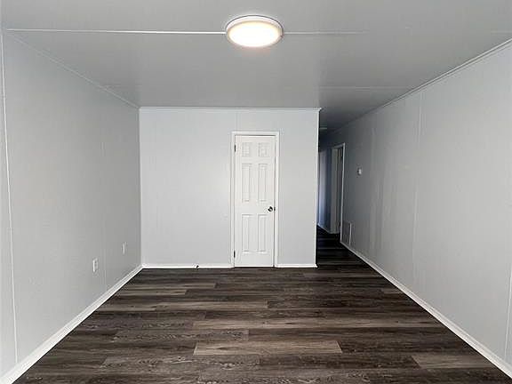 4th image of 301 Winding Ln
