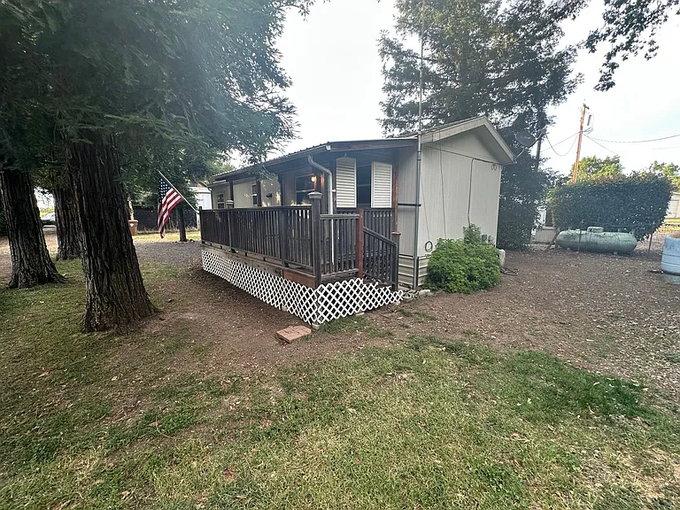3959 Cartwright St — Photo 20