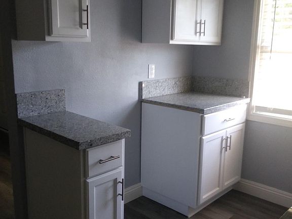 3rd image of 1614 Davidson St