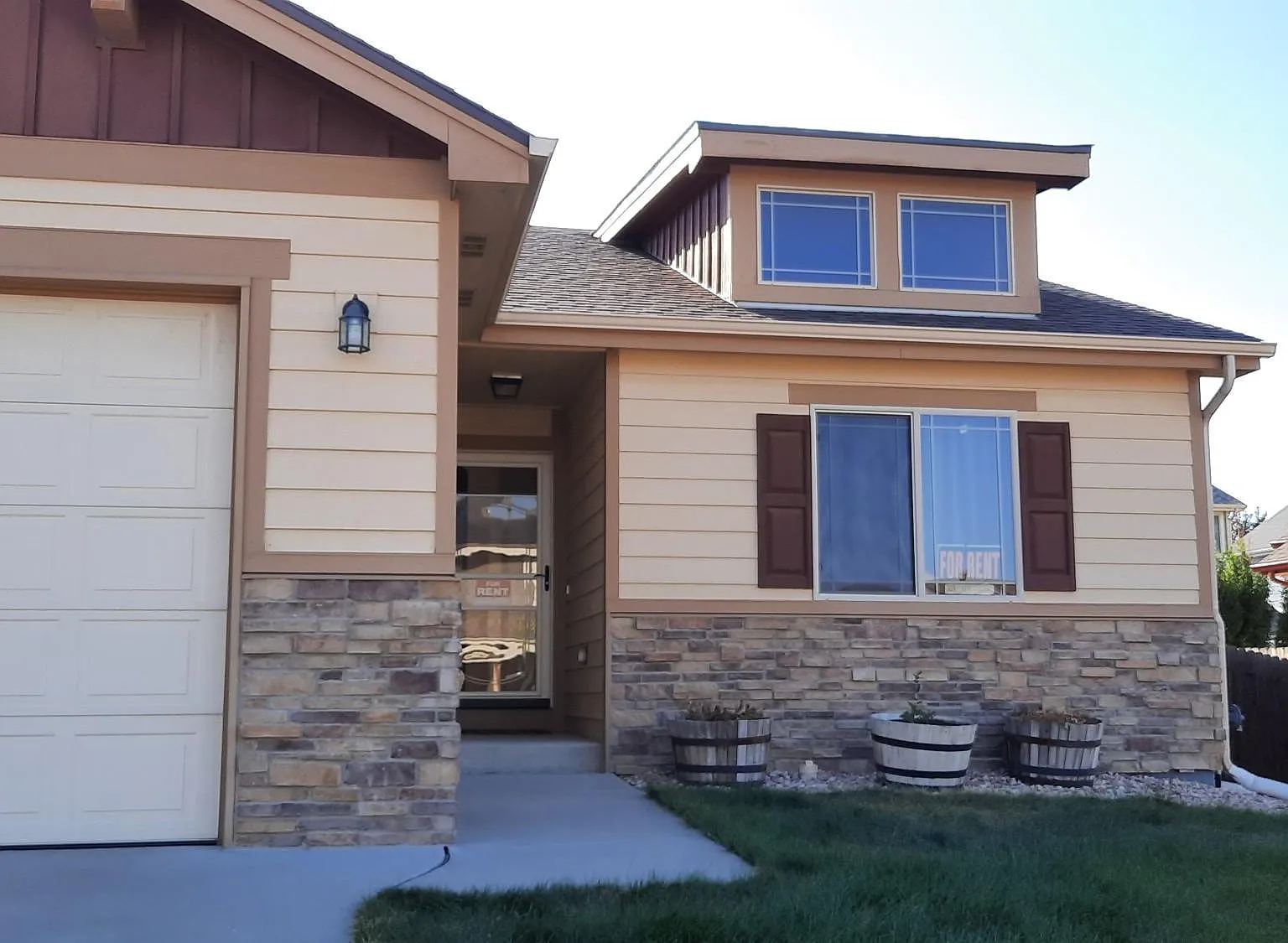 3 bed, 2602 sqft, $2,500 — Photo 1
