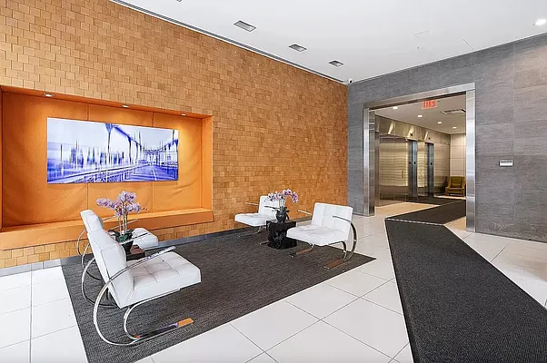 Rented by Compass | media 7