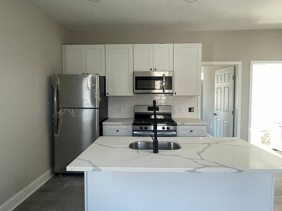 1st image of 458 Shurs Ln #C