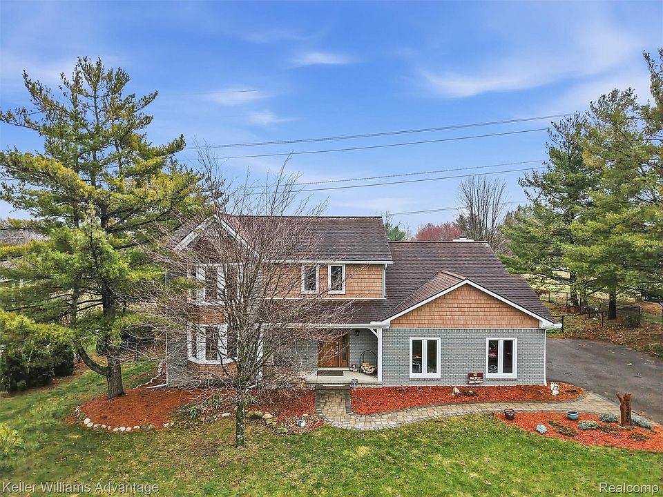 1st image of 6385 Woodcrest Rdg