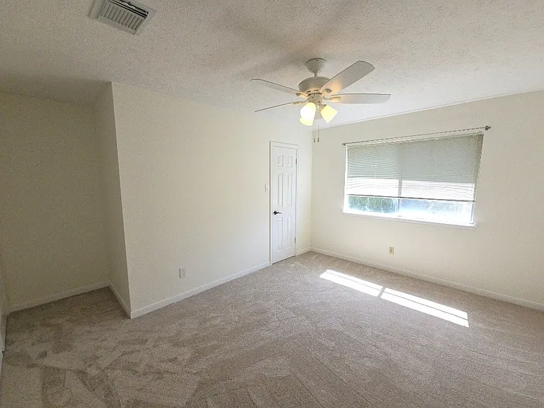 2502 Fairwind Dr — Photo 11