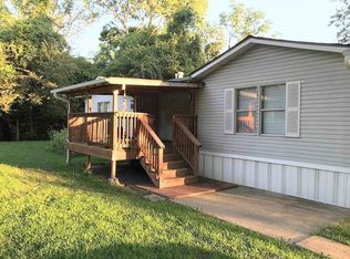 404 Mission Creek Dr, Edwardsville, KS 66113
