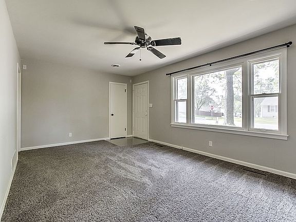 2nd image of 1104 NE 67th Ter