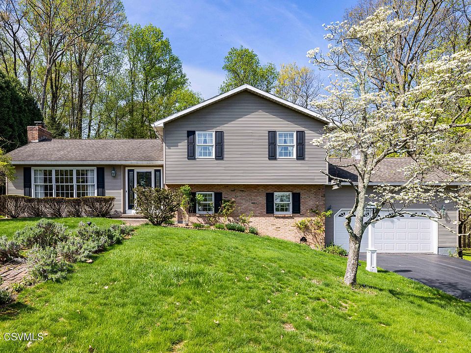1st image of 110 River Dr