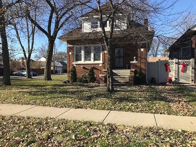 160 Bellwood Ave photo 1