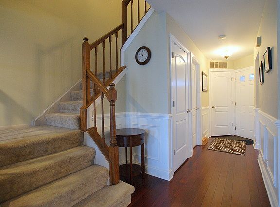 3rd image of 1821 Quaker Hollow Ln