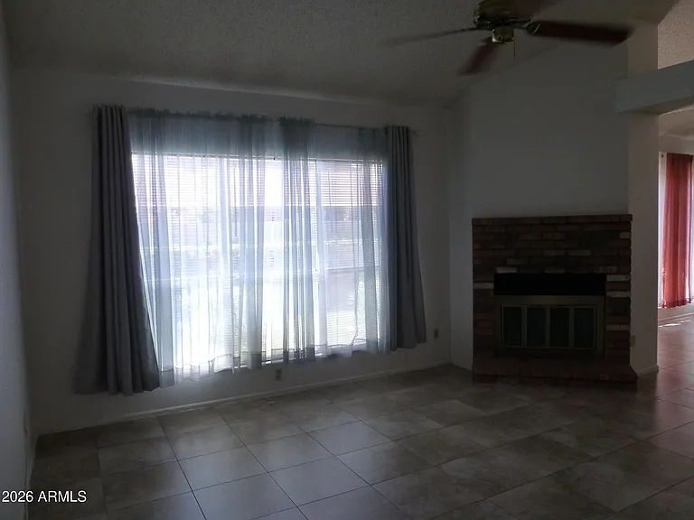 3853 W Ivanhoe St — Photo 3