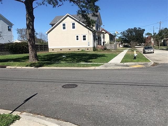 2nd image of 7000 Gen Diaz St