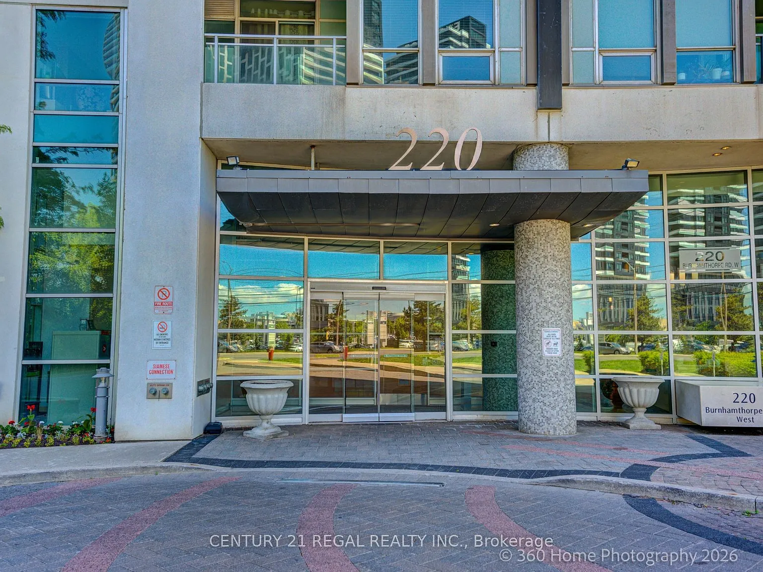 2 bed, $2,700 — Photo 2