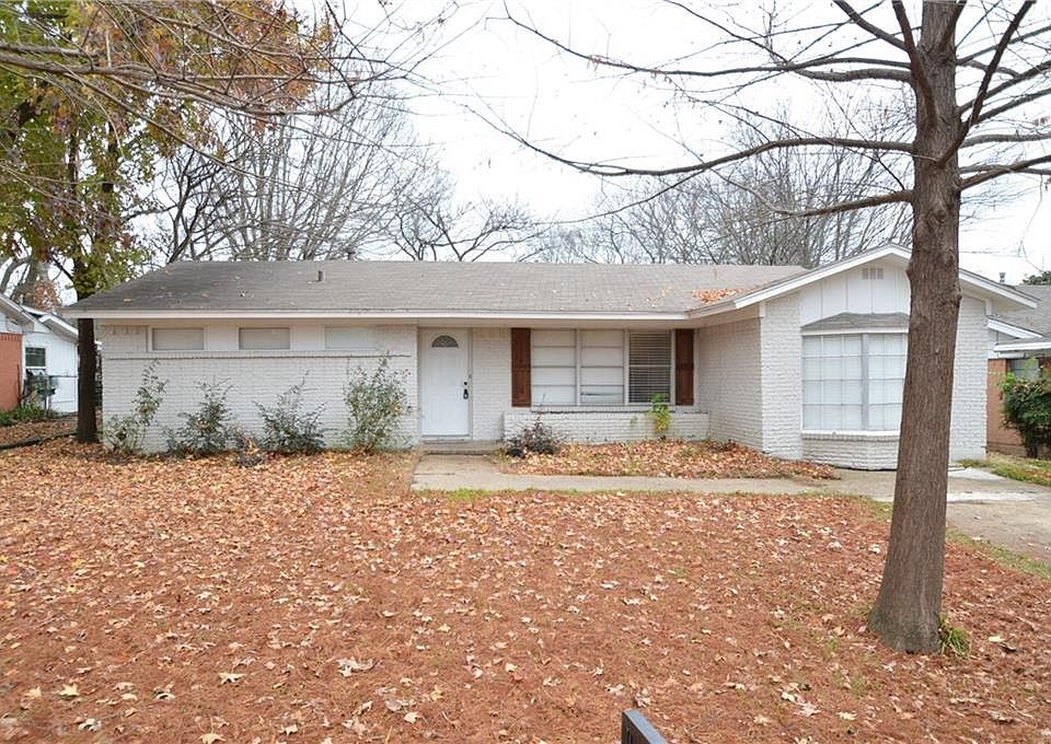 1st image of 524 Cherry Ln