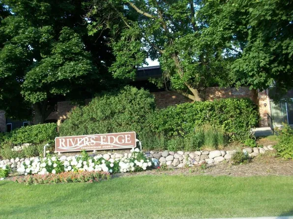 4225 W Rivers Edge Cir, Milwaukee, WI 53209