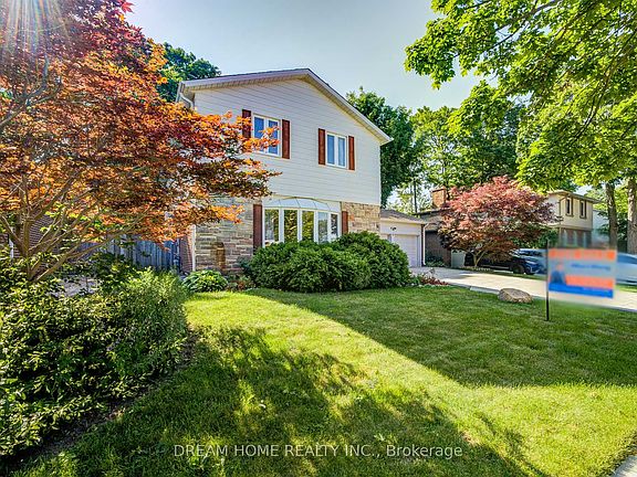 2nd image of 811 Huntingwood Dr