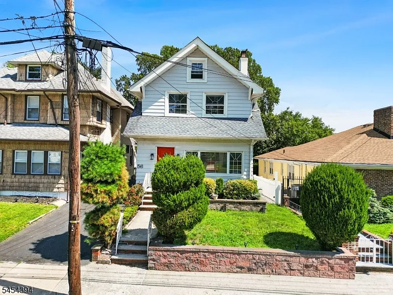 5 bed, 3.5 bath, $4,695 — Photo 1