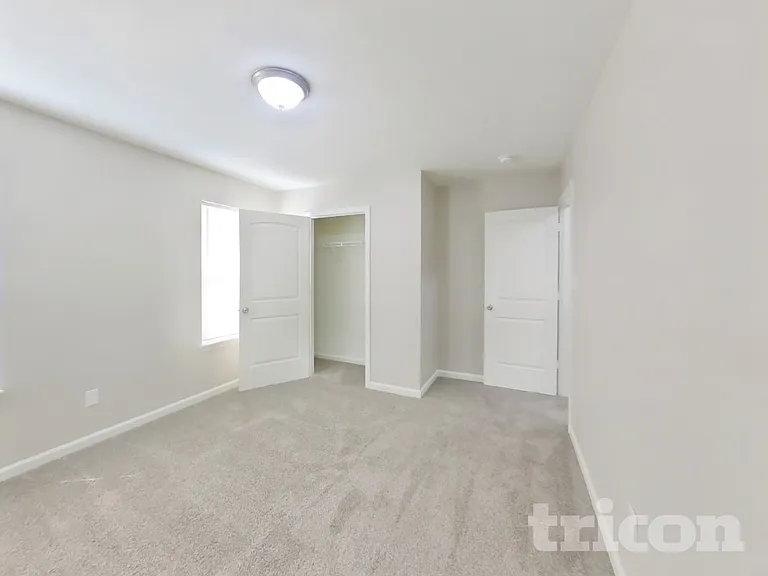 908 W Clinton St — Photo 11