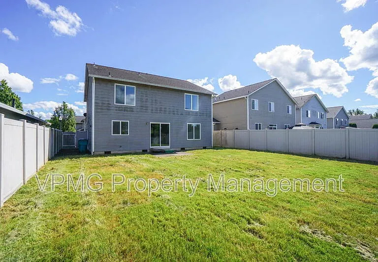 2214 NW 7th St — Photo 36