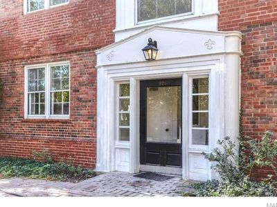 925 S Hanley Rd #925B, Saint Louis, MO, 63105