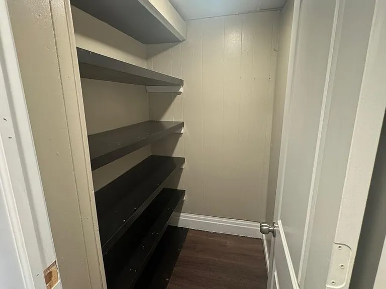291 Maryland Ave — Photo 12