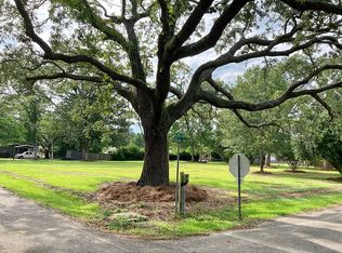 2115 N Pine St, Loxley, AL 36551