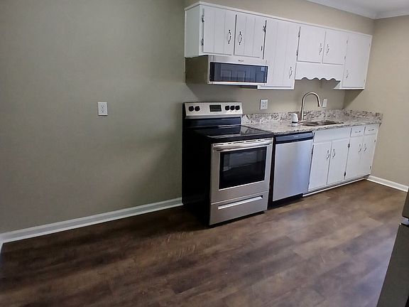 3rd image of 1175 Blythe Ferry Rd NE
