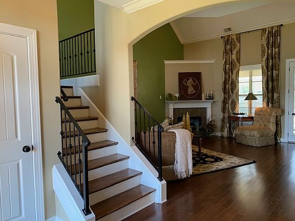5th image of 9304 Pinkerton Ln