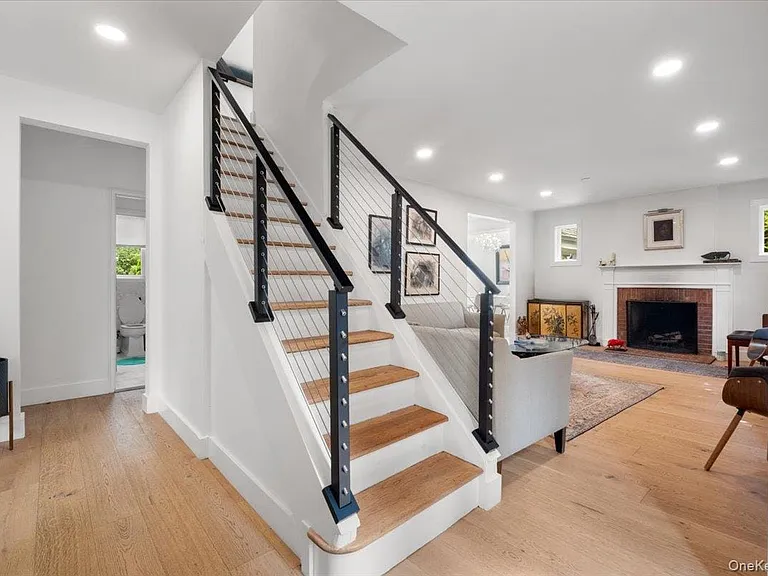 128 Glendale Rd — Photo 3