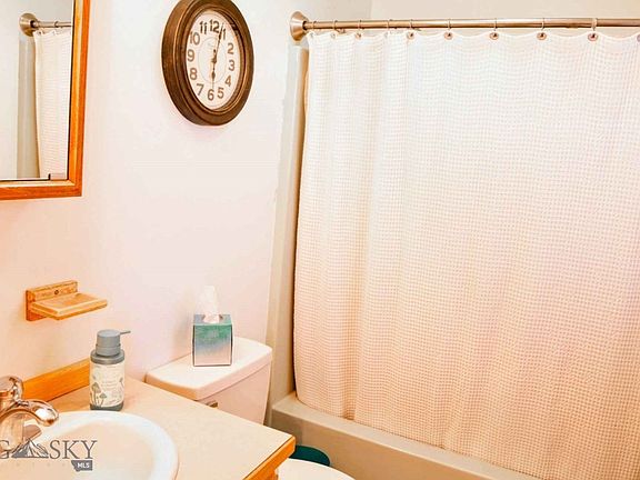 4th image of 4040 Nelson Rd